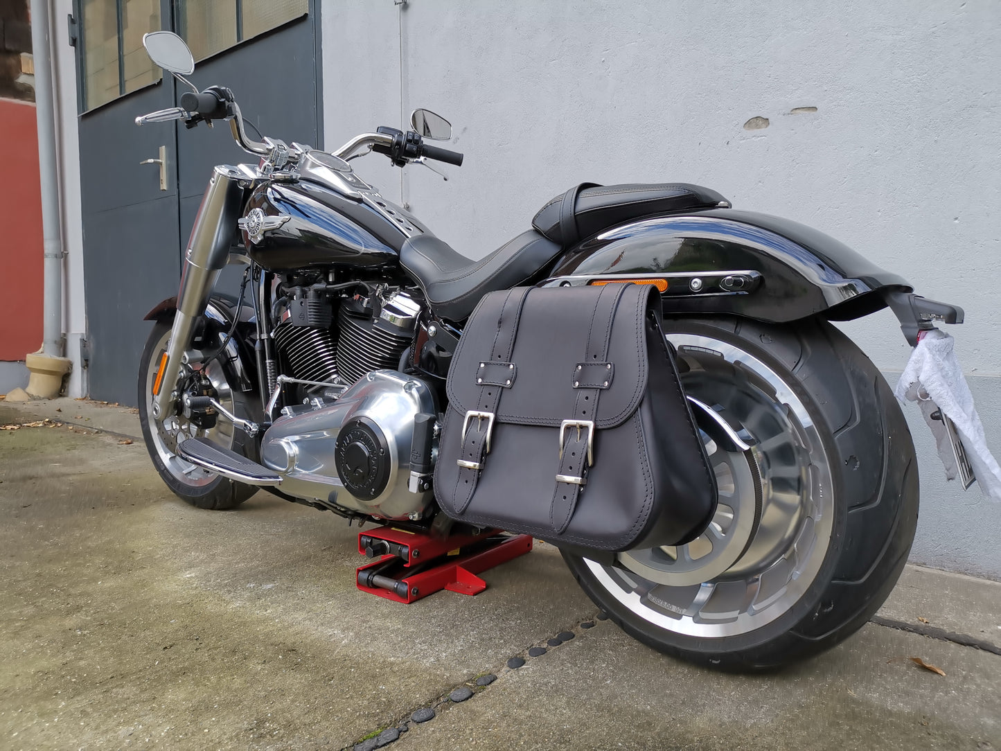 Zeus Schwarz Seitenkoffer universell 25 L