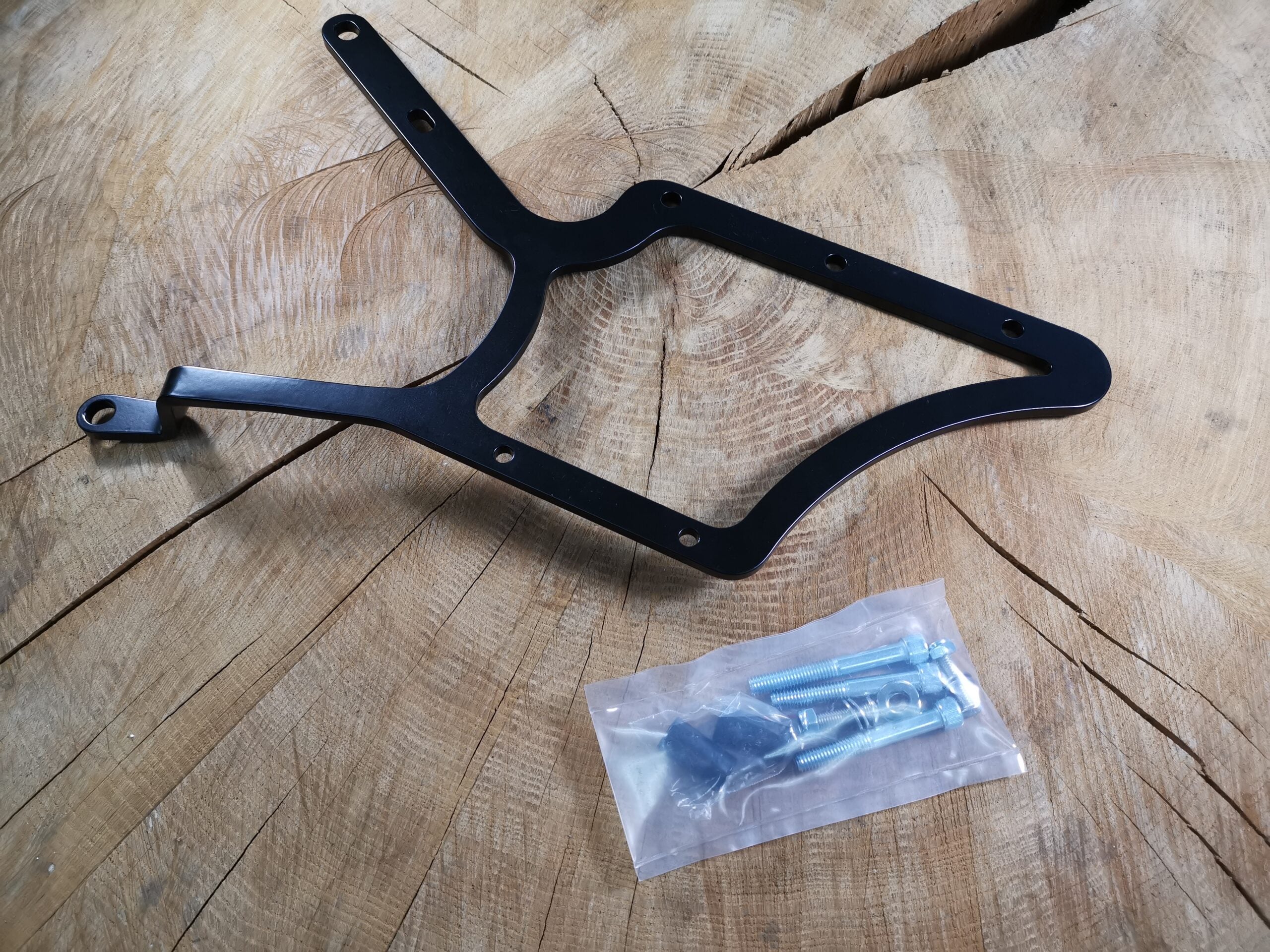 Zeus Orange Seitenkoffer + Halter XL passend für Softail ab 2018 bis Heute