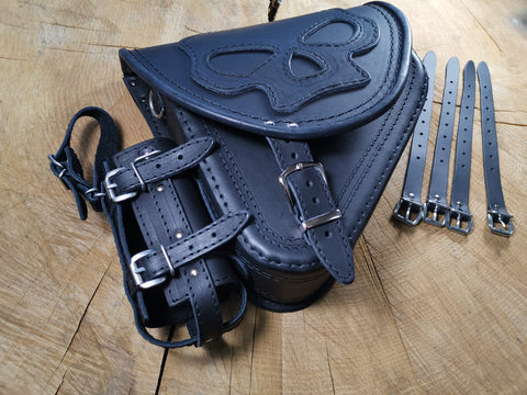 Diablo Skull Schwarz Schwingentasche mit Flaschenhalter passend für Harley-Davidson Softail
