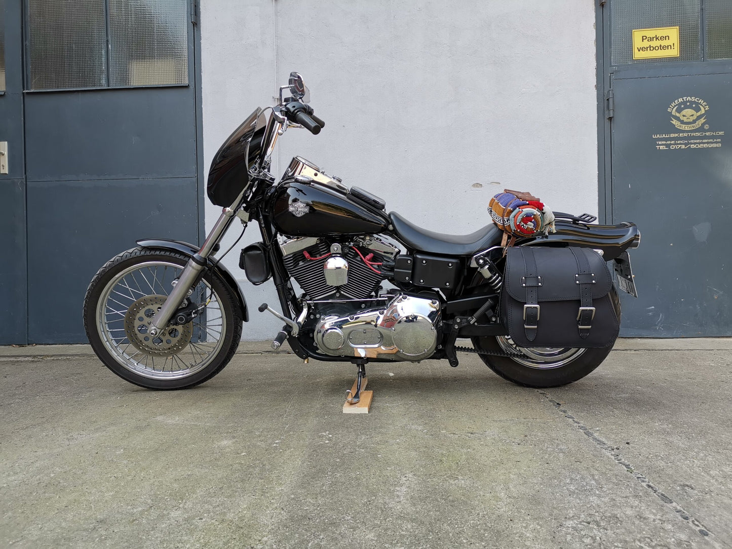 Zeus Orange Seitentasche + Halter passend für Dyna Street Bob von 1996 bis 2017