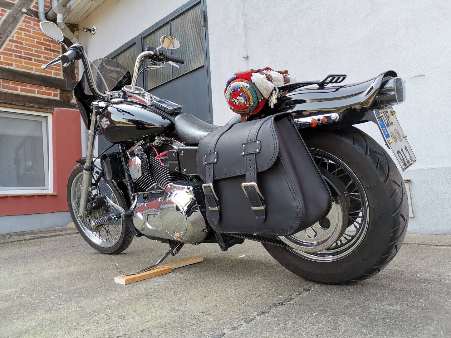 Zeus Orange Seitentasche + Halter passend für Dyna Street Bob von 1996 bis 2017