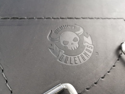 Bullet Black Schwingentasche passend für Harley-Davidson Softail