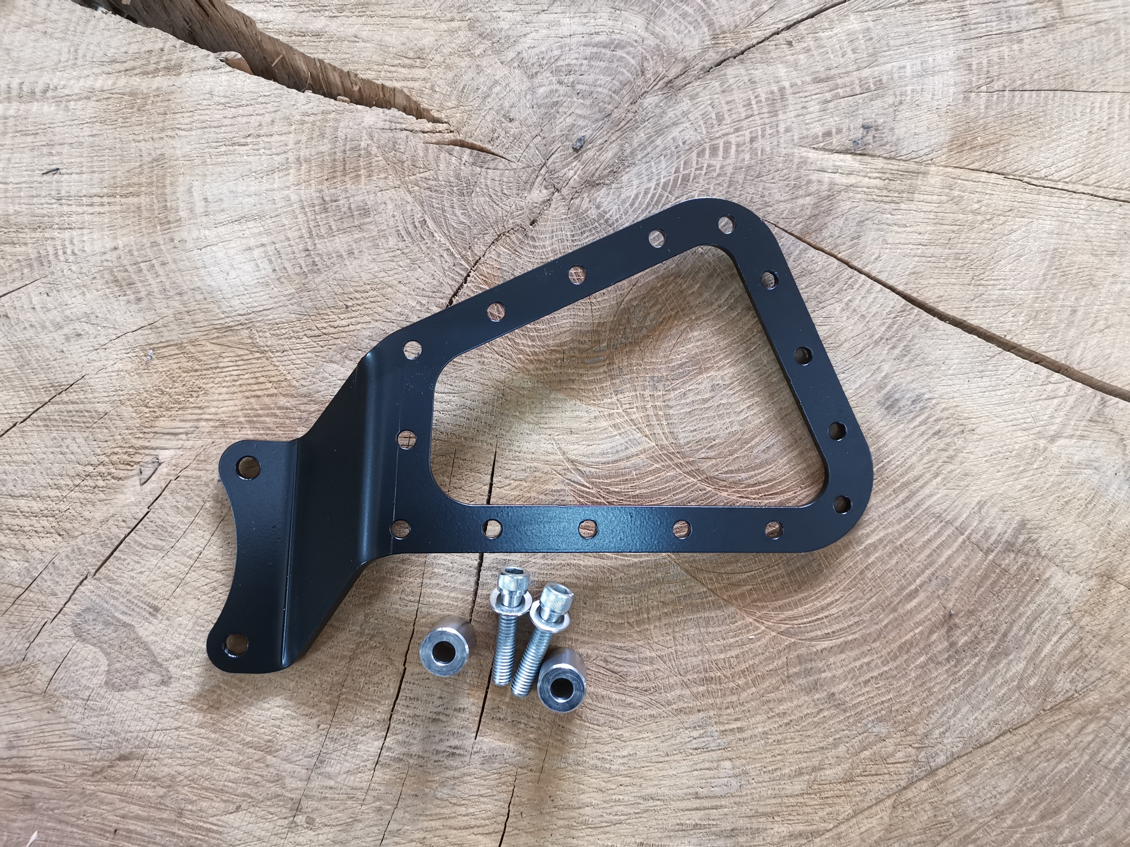 Seitentaschenhalter passend für Harley Davidson Sportster ab Bj. 2004 linke Seite