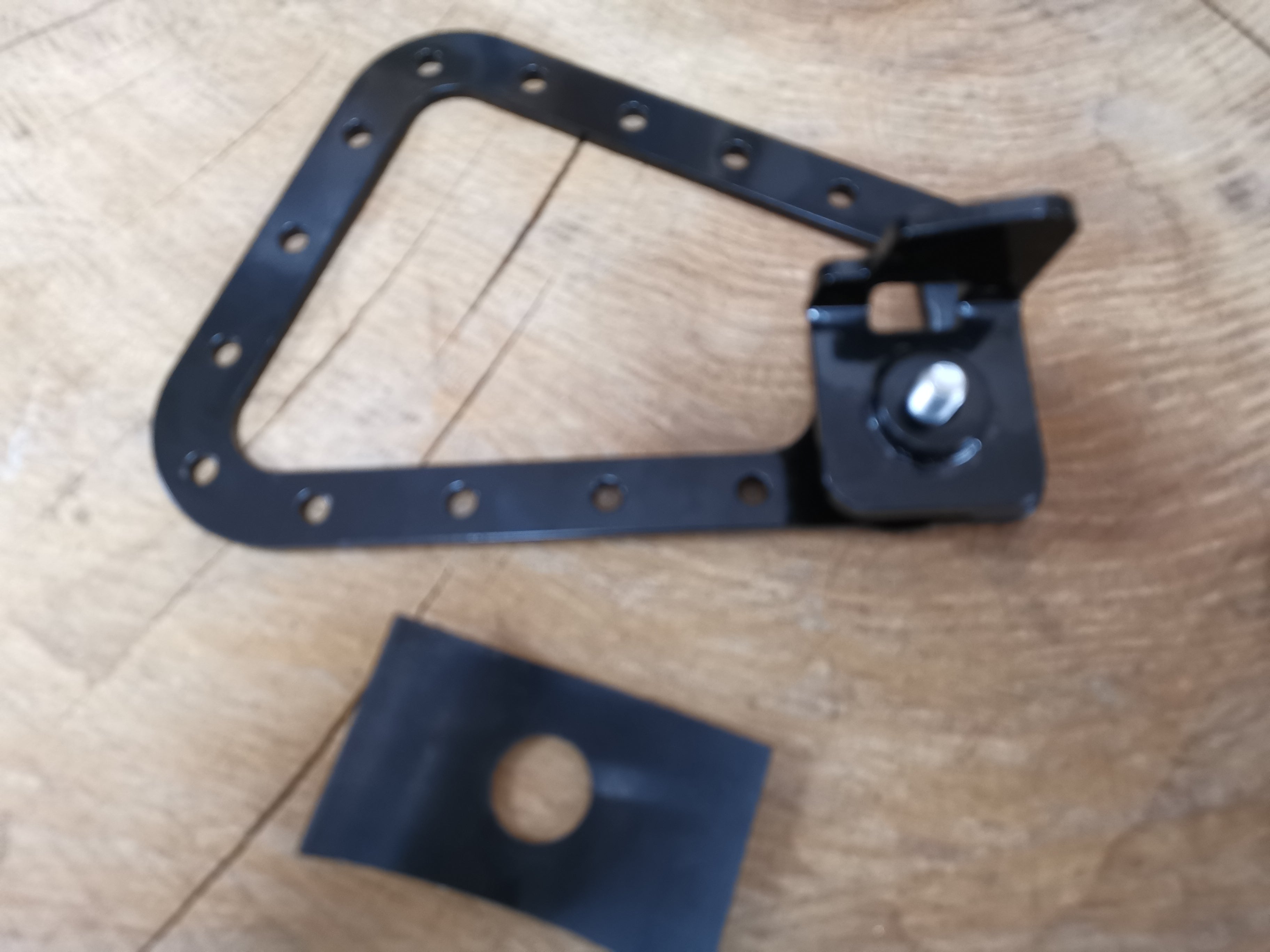 Seitentaschenhalter passend für Harley Davidson Sportster bis Bj. 2004 linke Seite