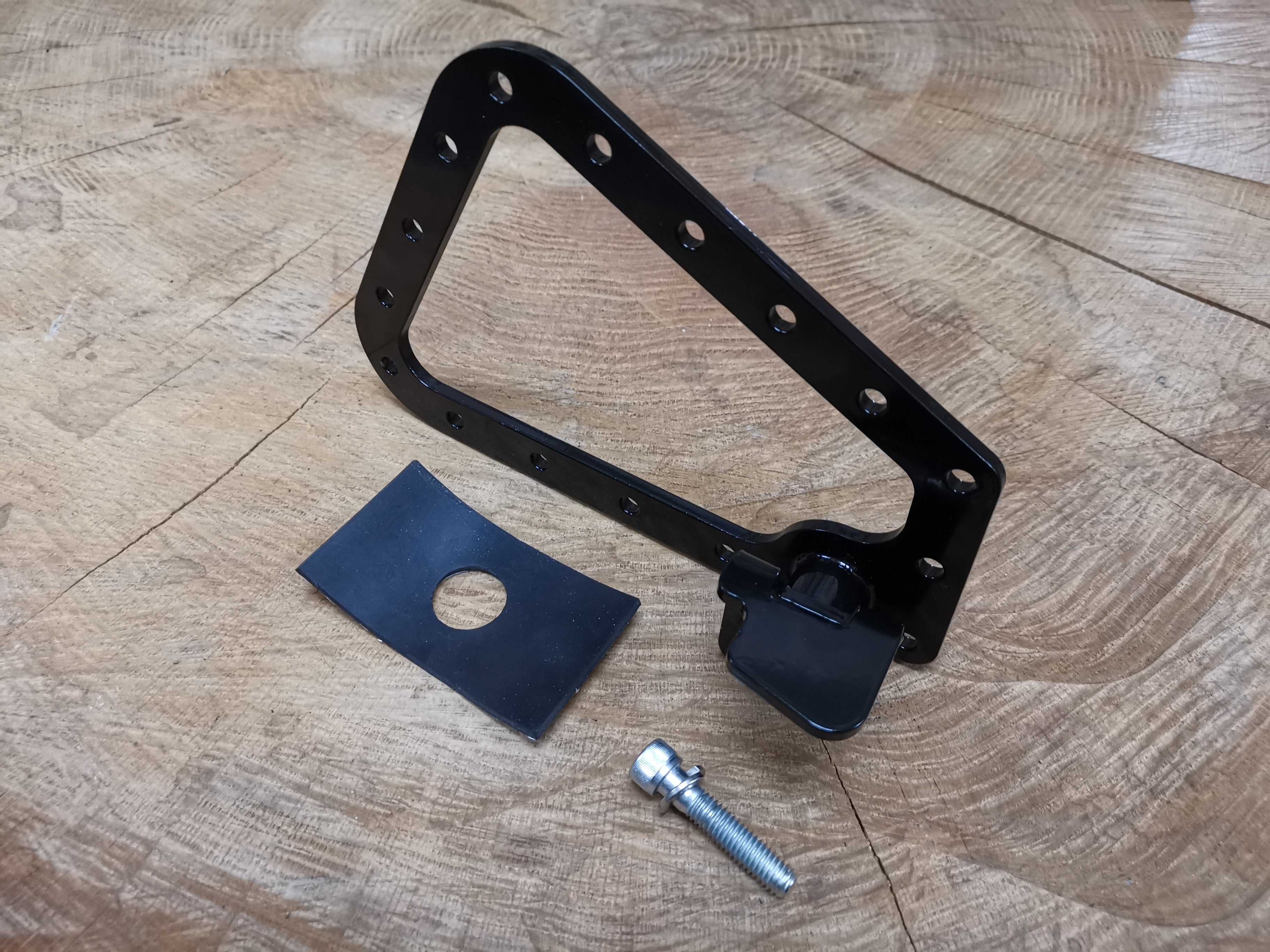 Seitentaschenhalter passend für Harley Davidson Sportster bis Bj. 2004 linke Seite