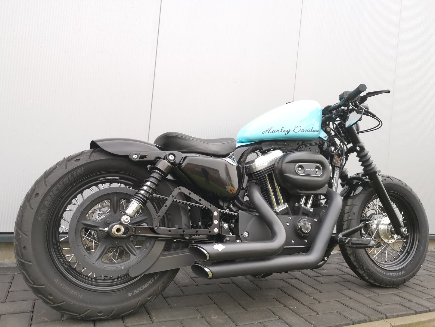 Seitentaschenhalter passend für Harley Davidson Sportster ab 2004 rechte Seite MIT ABS