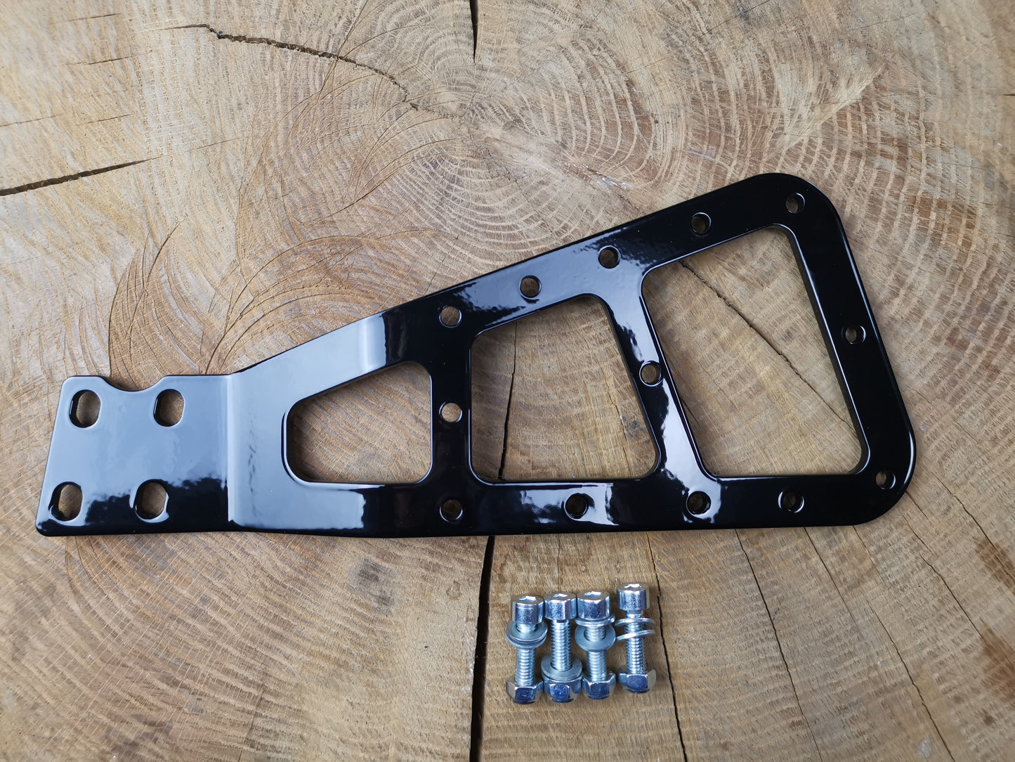 Schwingenhalter passend für Suzuki Intruder M1800R