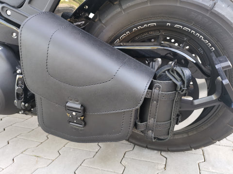 Odin Blackline Schwingentasche passend für Harley-Davidson Softail