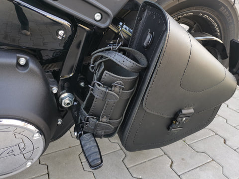 Odin Blackline Schwingentasche passend für Harley-Davidson Softail