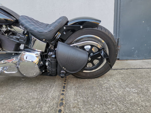Diablo 13 Schwingentaschen mit Flaschenhalter passend für Harley-Davidson Softail