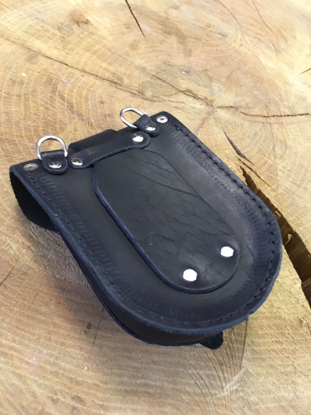 Tankpad in schwarz passend für Harley-Davidson Softail bis 2017