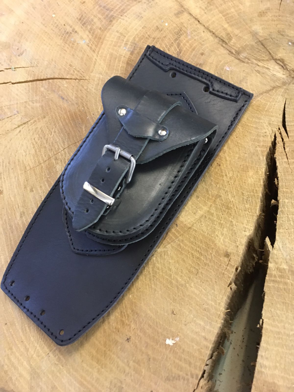 Tankpad in schwarz passend für Harley-Davidson Softail bis 2017