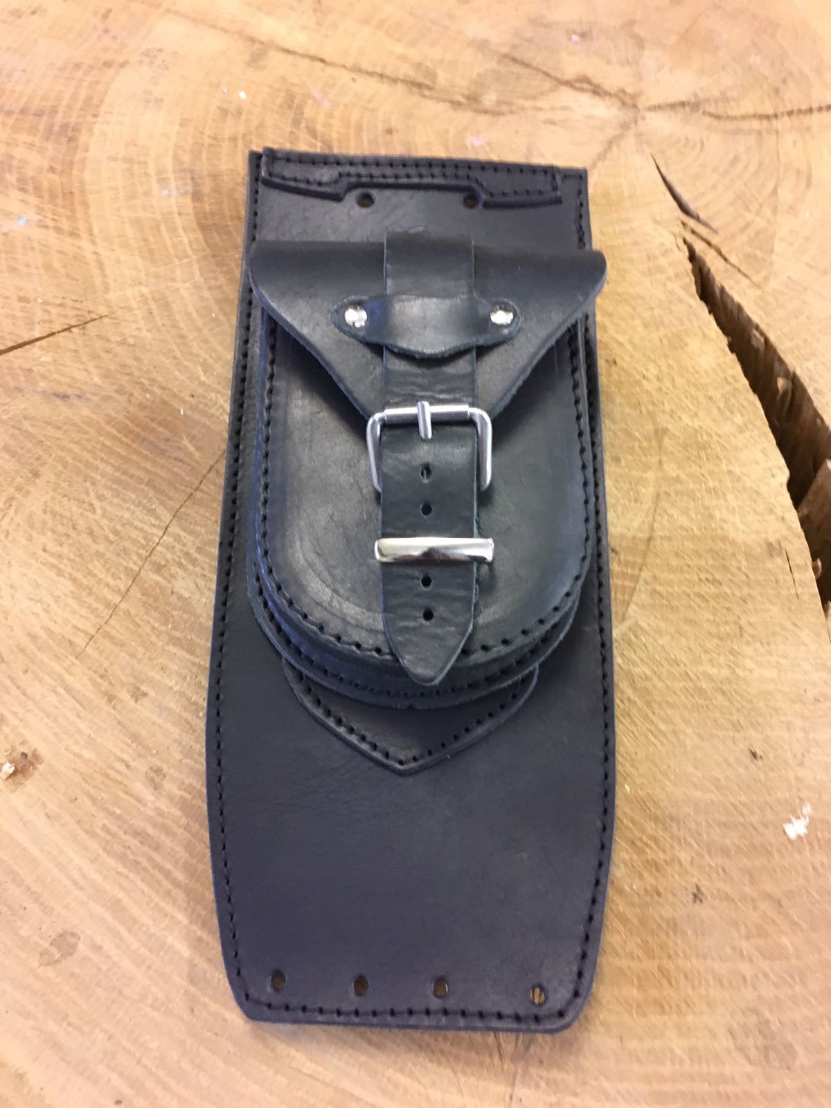 Tankpad in schwarz passend für Harley-Davidson Softail bis 2017