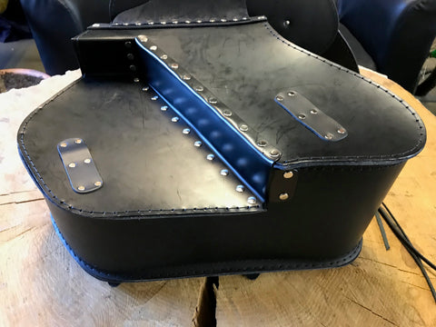 Ares Schwarz Satteltaschen Set passend für Harley-Davidson Street Bob & Sportster