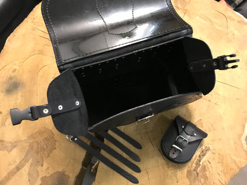 Dynamite Schwarz Links Seitentasche passend für Harley-Davidson Street Bob bis 2017