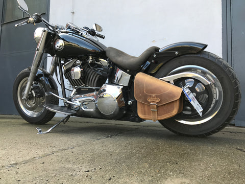 Odin Hellbraun Schwingentasche passend für Harley-Davidson Softail