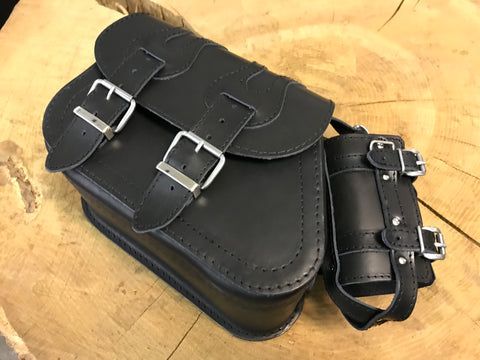 Dyna Flame Schwarz + Halter passend für Street Bob Schwingentaschen