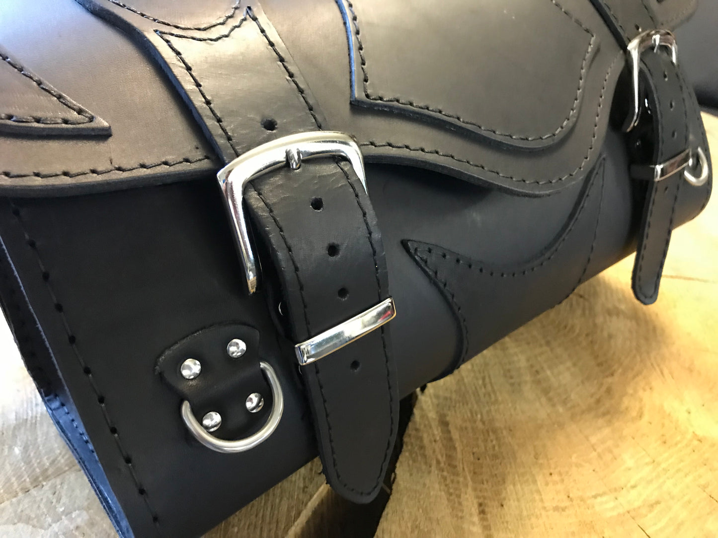 Gepäckkoffer "DEVIL" 11L  in schwarz