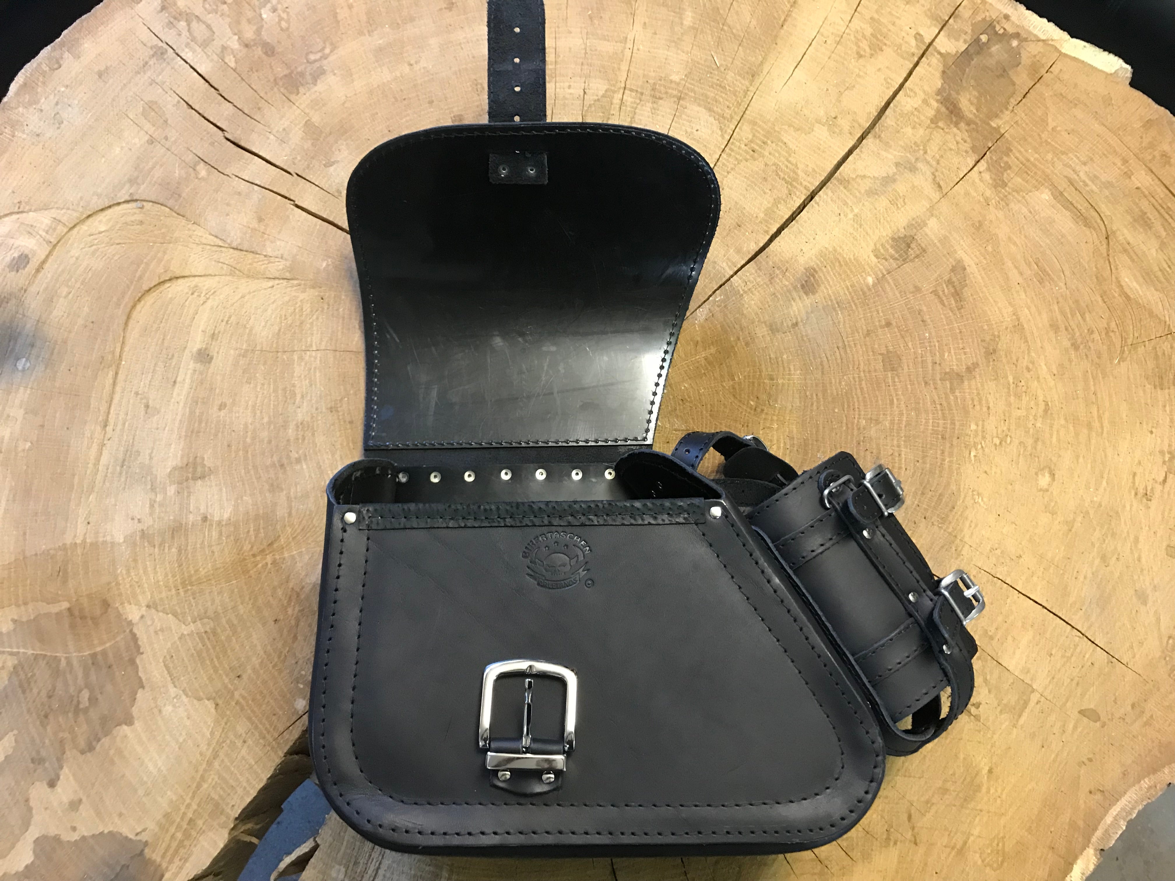 Sporty Clean Schwarz + Halter passend für Sportster Schwingentaschen