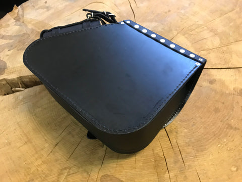 Dyna Clean Schwarz + Halter passend für Street Bob Schwingentaschen
