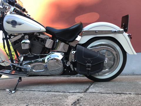 Odin weiß Schwingentasche passend für Harley-Davidson Softail