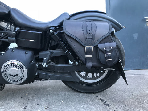 Dynamite Schwarz Satteltaschen Set passend für Harley Davidson Street Bob bis 2017