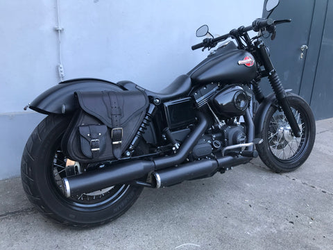 Dynamite Schwarz Seitentasche passend für Harley Davidson Street Bob bis 2017