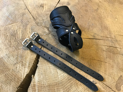 Dosenhalter & Getränkehalter aus Leder in schwarz