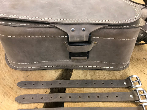 Clean Braun Seitentasche + Werkzeugrolle Braun