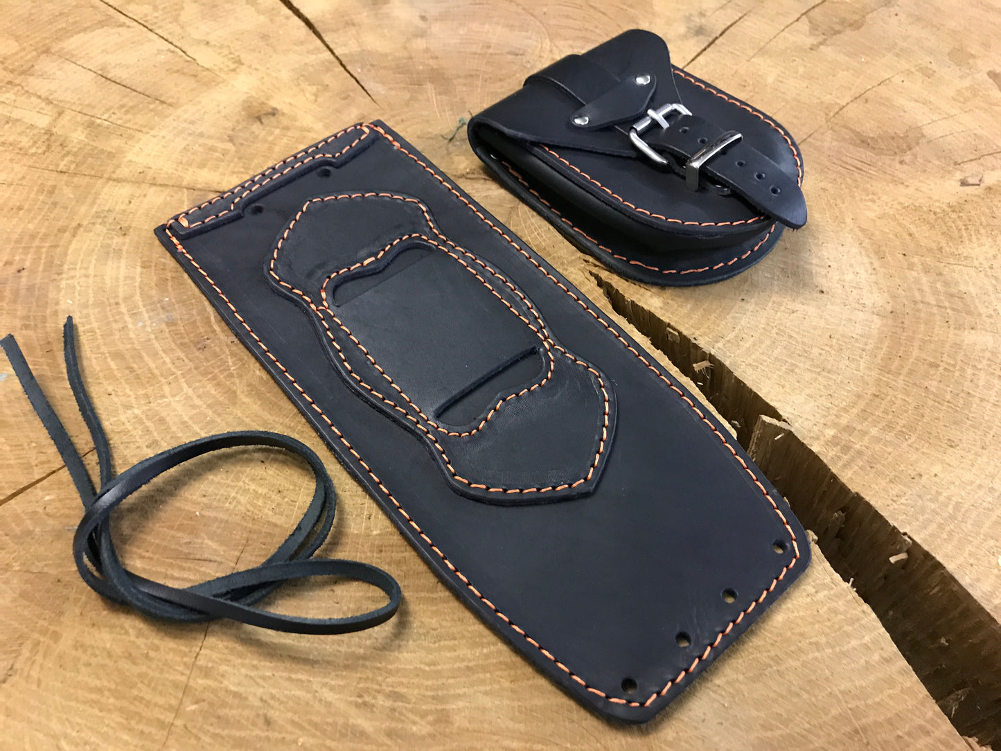 Tankpad in schwarz / orange