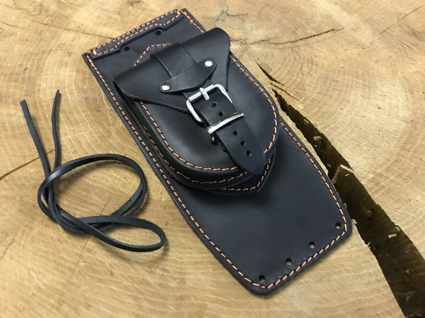 Tankpad in schwarz / orange